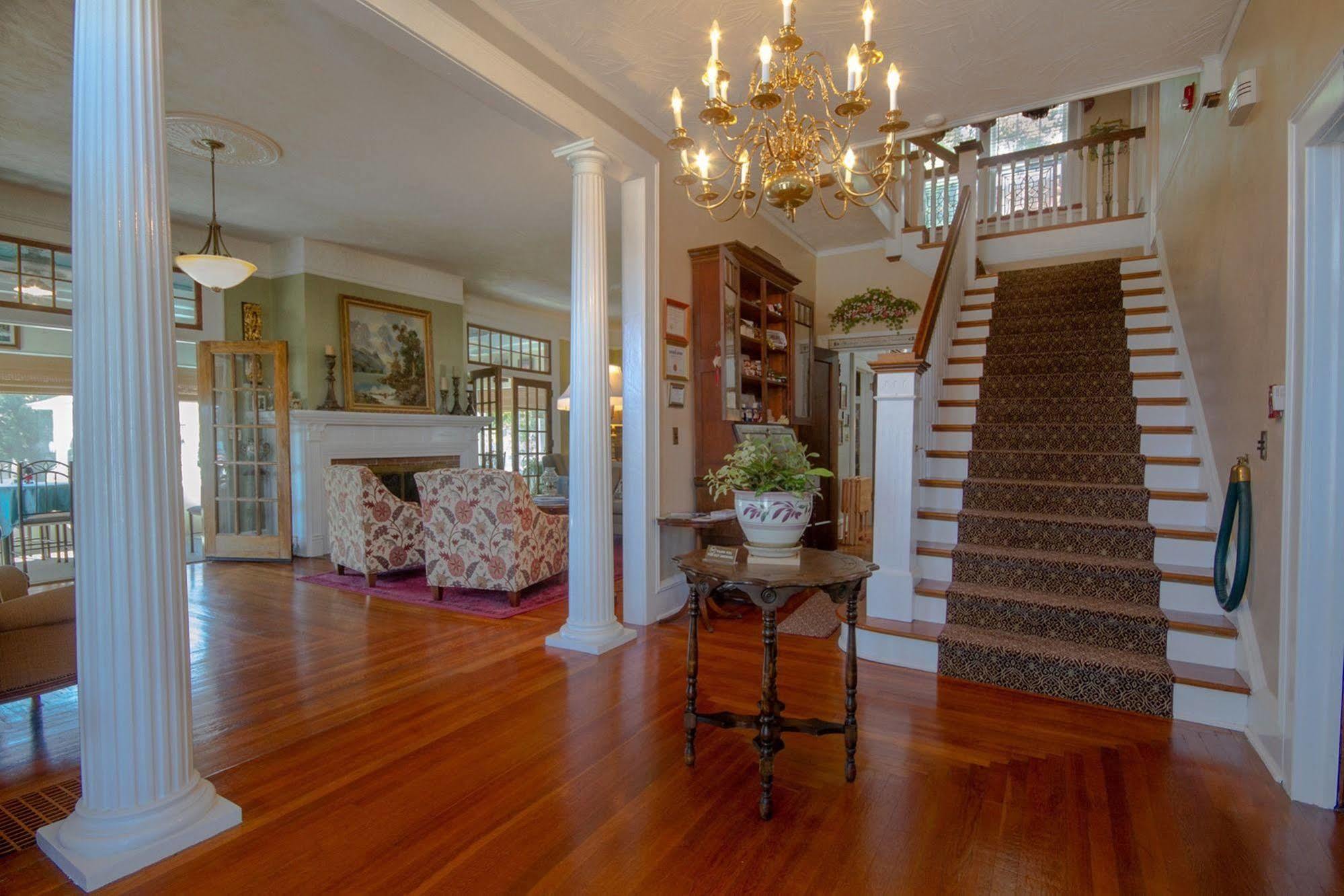 Dickey House Bed And Breakfast Marshfield 외부 사진