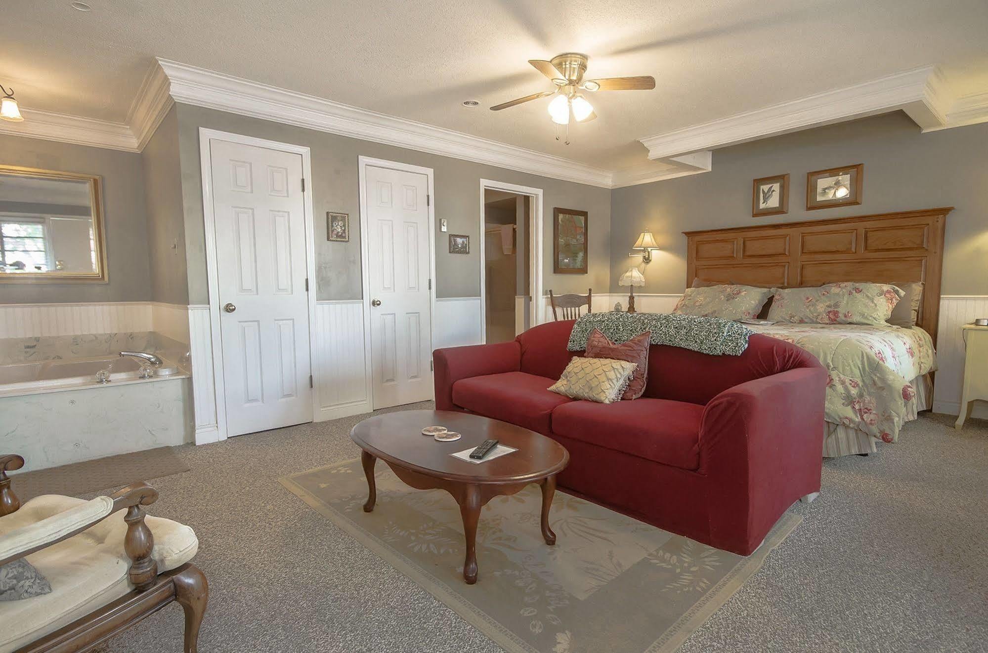 Dickey House Bed And Breakfast Marshfield 외부 사진
